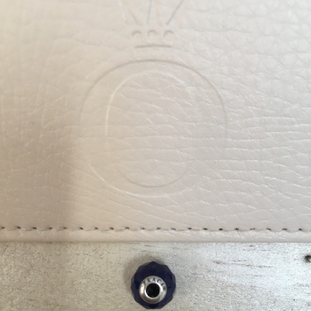 Pandora Essence Peace Bead